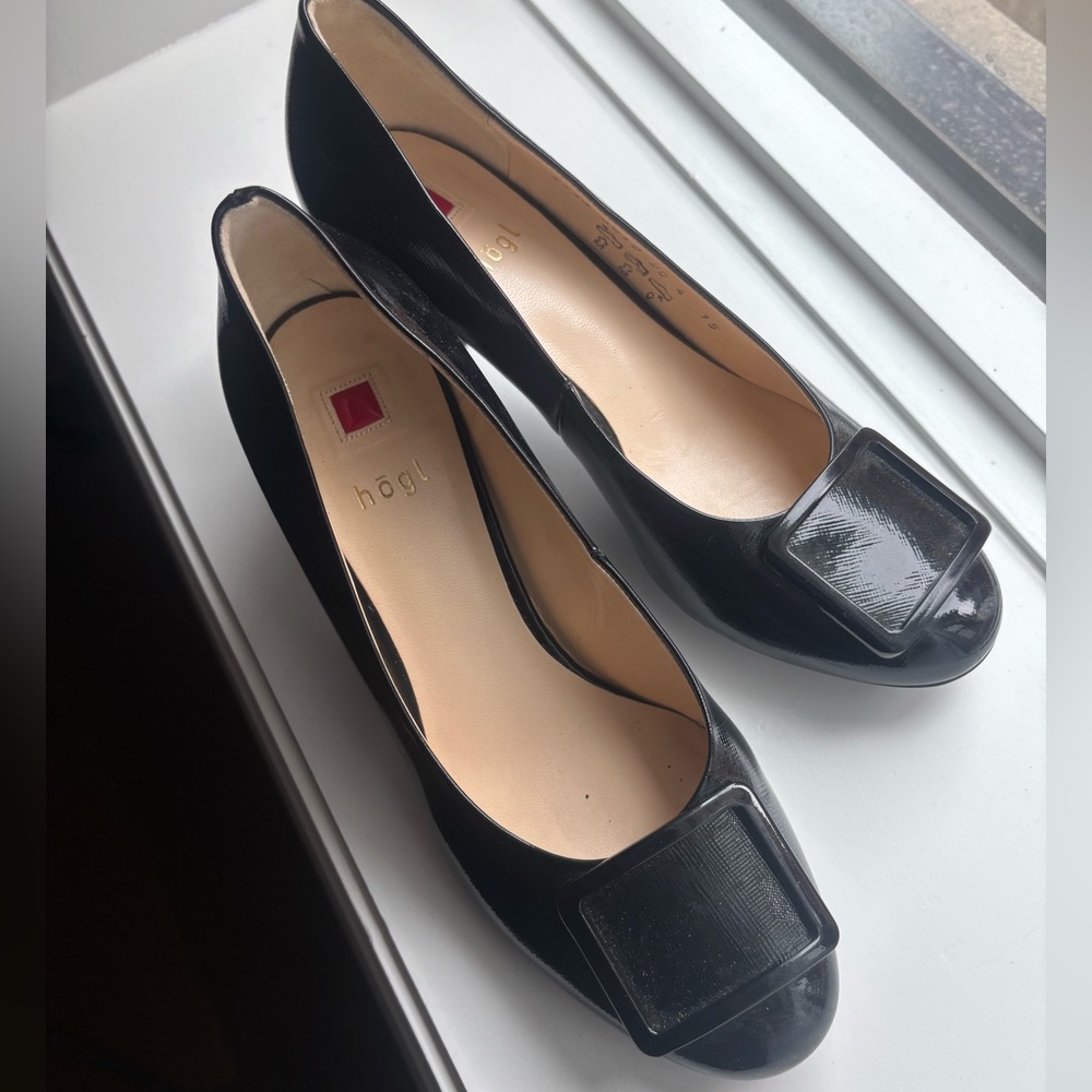 Hogl shoes black buckle pump, channeling Vivier